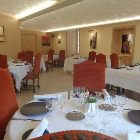 ベッド・アンド・ブレックファスト L'echo Et L'abbaye